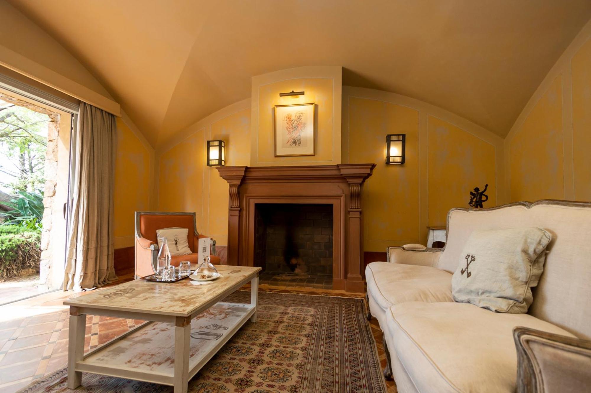 Hotel La Signoria Calvi  Esterno foto